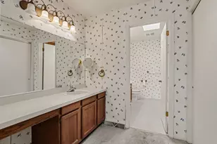 1013 Essex Cir, Kalamazoo, MI 49008 - Photo 18