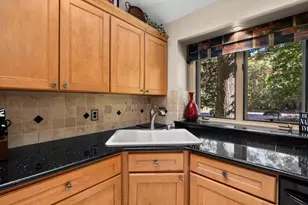 5062 Colony Woods Dr, Kalamazoo, MI 49009 - Photo 12