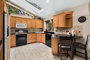 5062 Colony Woods Dr, Kalamazoo, MI 49009 - Photo 10