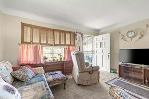 8052 Minock St, Detroit, MI 48228 - Photo 4