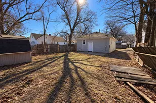 866 Fleming Ave, Muskegon, MI 49442 - Photo 12