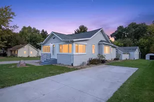 627 Brentwood Rd, Jackson, MI 49202 - Photo 1