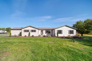 8654 McCain Rd, Parma, MI 49269 - Photo 2