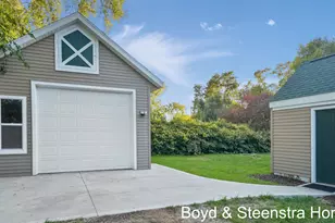 110 Peony St SW, Grand Rapids, MI 49548 - Photo 20