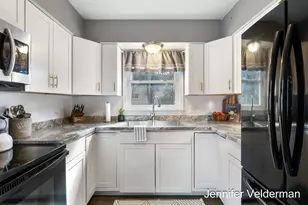 1138 Kelsey St NE, Grand Rapids, MI 49505 - Photo 10