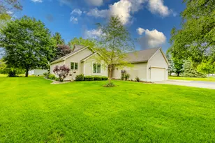 11 Oakdale Ln, Coldwater, MI 49036 - Photo 2