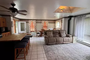 12398 Aalf's Rd, Buchanan, MI 49107 - Photo 6