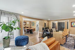 29233 Wellington Ct, Southfield, MI 48034 - Photo 6