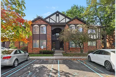 29233 Wellington Court #61, Southfield, MI 48034 - Photo 2