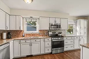 6879 Gettysburg Dr, Hudsonville, MI 49426 - Photo 6