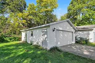 206 W Front St, Buchanan, MI 49107 - Photo 30