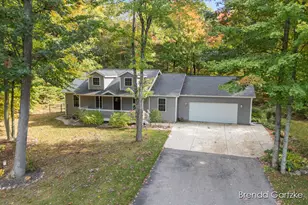9642 Hummingbird Ct, Howard City, MI 49329 - Photo 46