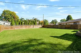 2141 Apple Ave NW, Grand Rapids, MI 49504 - Photo 34