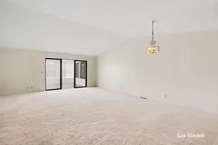 950 Village Ct, Holland, MI 49423 - Photo 10