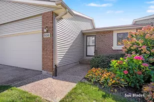 950 Village Ct, Holland, MI 49423 - Photo 2