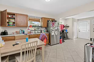 1960 Calvin Ave, Muskegon, MI 49442 - Photo 12