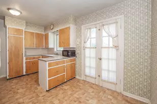 403 E Glenguile Ave, Parchment, MI 49004 - Photo 4