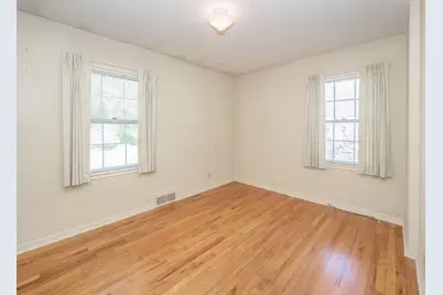 403 E Glenguile Avenue, Parchment, MI 49004 - Photo 8
