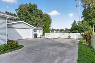 216 E Third St, Onsted, MI 49265 - Photo 36