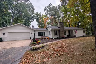 828 N Wattles Rd, Battle Creek, MI 49014 - Photo 1