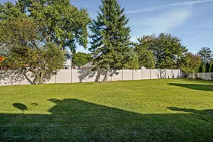 29289 Perth St, Livonia, MI 48154 - Photo 28