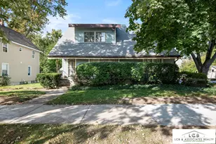 843 Temple St SE, Grand Rapids, MI 49507 - Photo 2