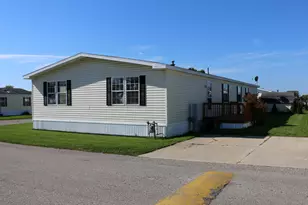 8525 Sparrow St, Zeeland, MI 49464 - Photo 4