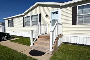 8525 Sparrow St, Zeeland, MI 49464 - Photo 2