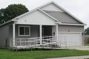 434 Abbey St, Muskegon, MI 49442 - Photo 2