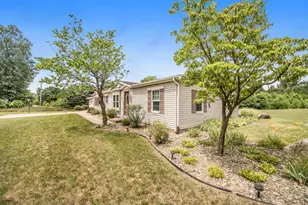 28694 Coulter St, Edwardsburg, MI 49112 - Photo 1