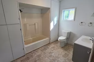 113 W State St, Scottville, MI 49454 - Photo 32