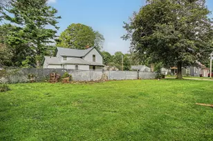 808 Jones St, Marshall, MI 49068 - Photo 12