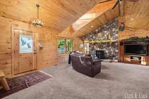 8319 Pine Island Dr NE, Comstock Park, MI 49321 - Photo 10