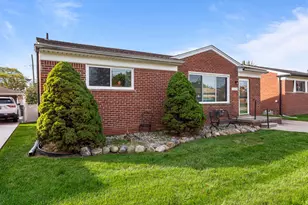 32619 Anita Dr, Westland, MI 48185 - Photo 8