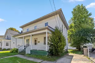 325 E Washington St, Ionia, MI 48846 - Photo 2