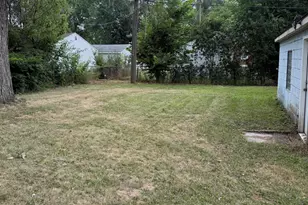 19454 Washtenaw St, Harper Woods, MI 48225 - Photo 4