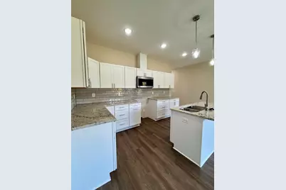 874 #13 3rd Avenue, Lake Odessa, MI 48849 - Photo 6