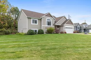 1074 Serenity Ridge Dr, Wayland, MI 49348 - Photo 2