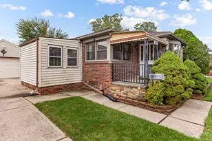 18272 Oak Ave, Eastpointe, MI 48021 - Photo 2