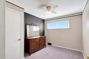 8907 Beatrice, Livonia, MI 48150 - Photo 8