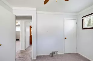8907 Beatrice, Livonia, MI 48150 - Photo 12