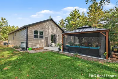 1375 Estate Street, Whitehall, MI 49461 - Photo 24