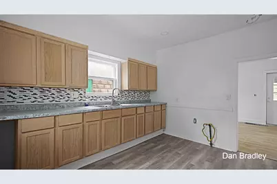 742 Myrtle Street NW, Grand Rapids, MI 49504 - Photo 8