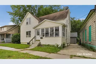 742 Myrtle Street NW, Grand Rapids, MI 49504 - Photo 2
