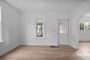 742 Myrtle St NW, Grand Rapids, MI 49504 - Photo 4