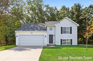 6253 Summer Ridge Ct, Greenville, MI 48838 - Photo 1