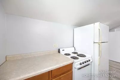 302 W Superior Street, Wayland, MI 49348 - Photo 12