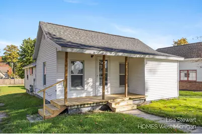 302 W Superior Street, Wayland, MI 49348 - Photo 1
