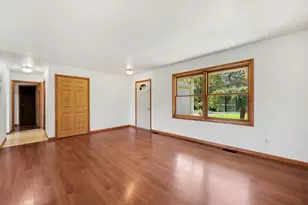 6085 Conway Rd, Chelsea, MI 48118 - Photo 4