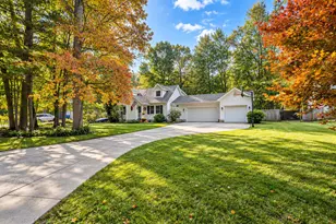 15969 Lone Pine Ct, Spring Lake, MI 49456 - Photo 2